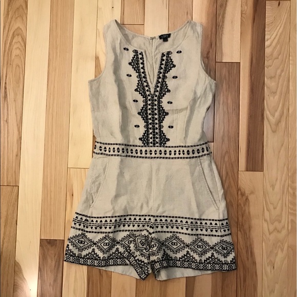 LOFT Pants - LOFT Embroidered Romper Size 2
